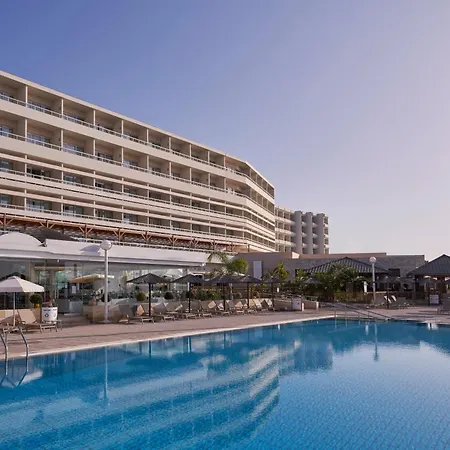 Atlantica Miramare Отель Лимасол